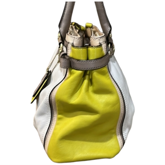 COACH EUC Madison Colorblock Kara Carryall beige/lime Leather Excellent LIKE new - Picture 4 of 11